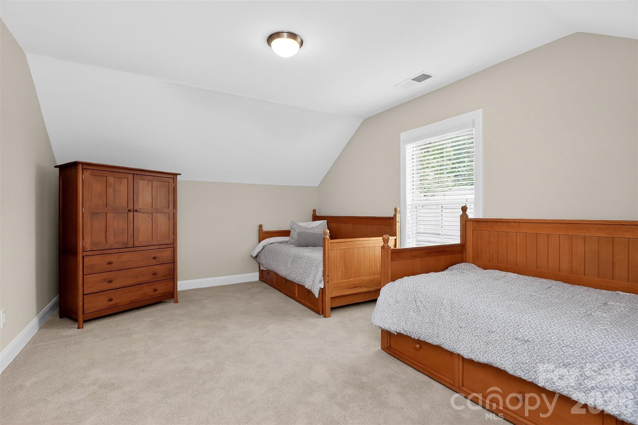 7933 Parknoll Drive — Huntersville