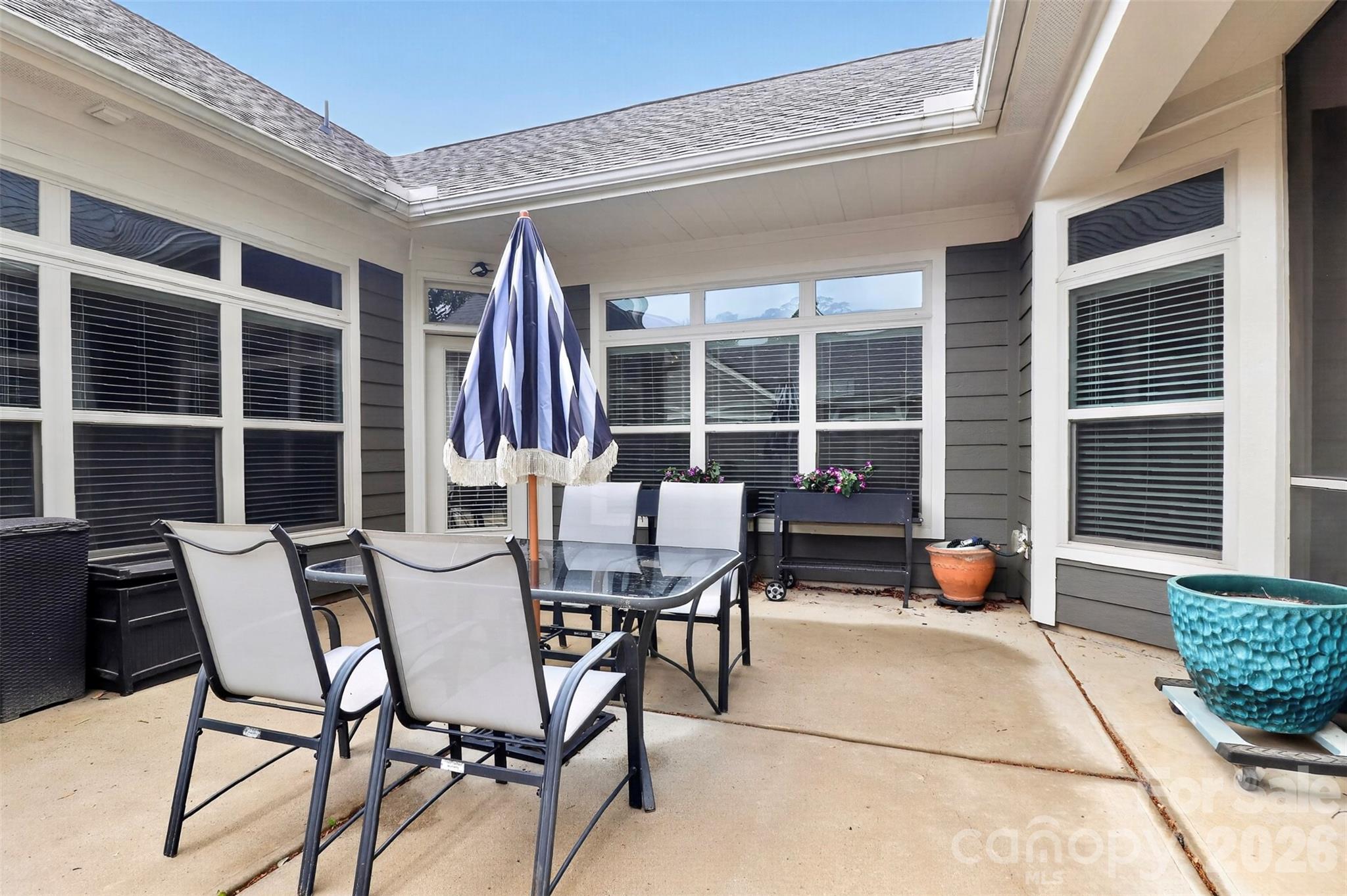 7933 Parknoll Drive — Huntersville