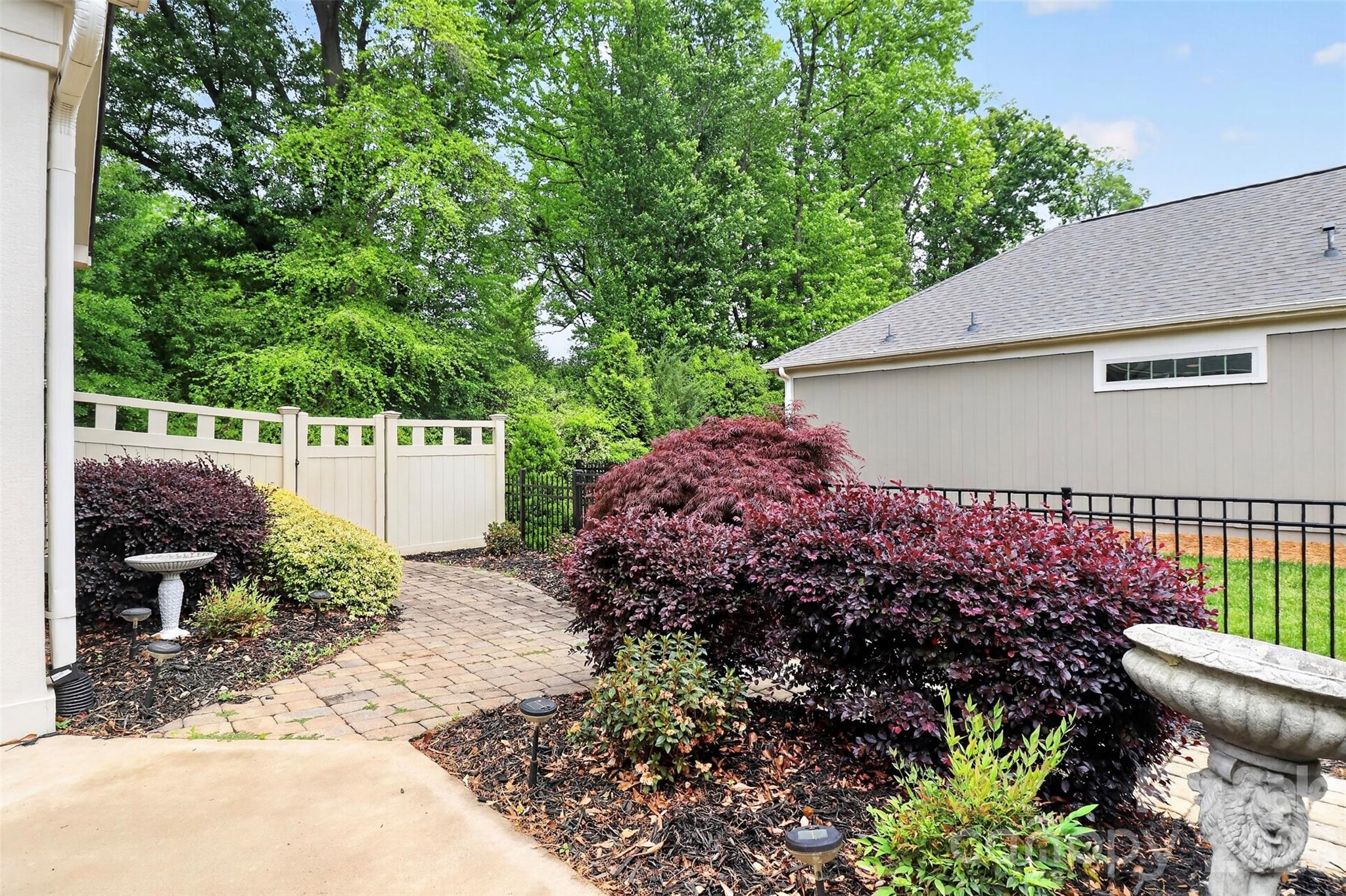 7933 Parknoll Drive — Huntersville