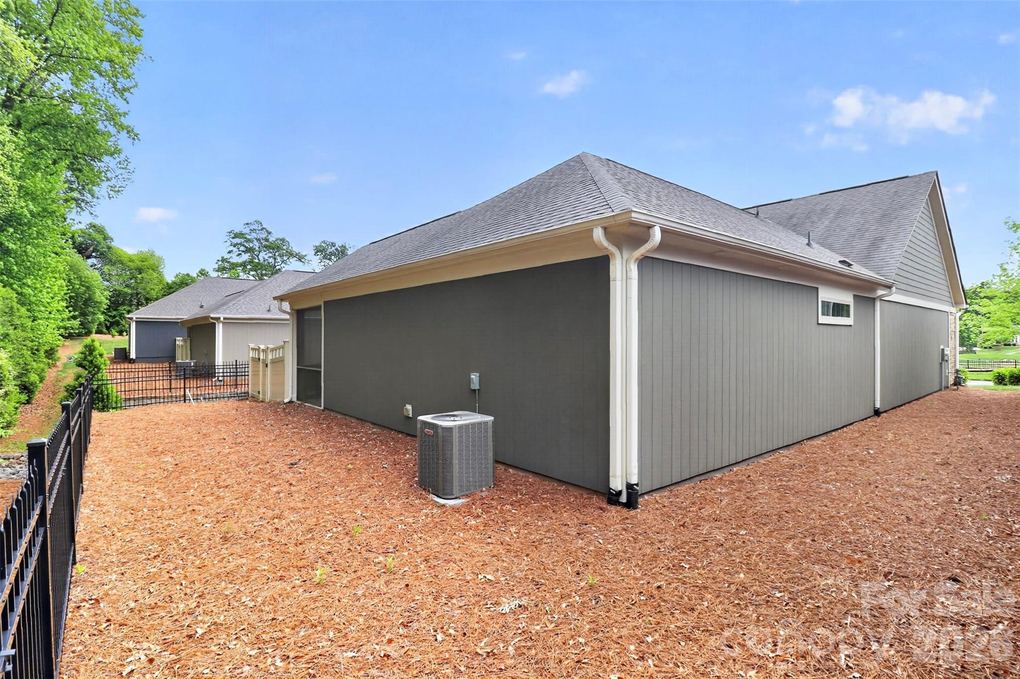 7933 Parknoll Drive — Huntersville