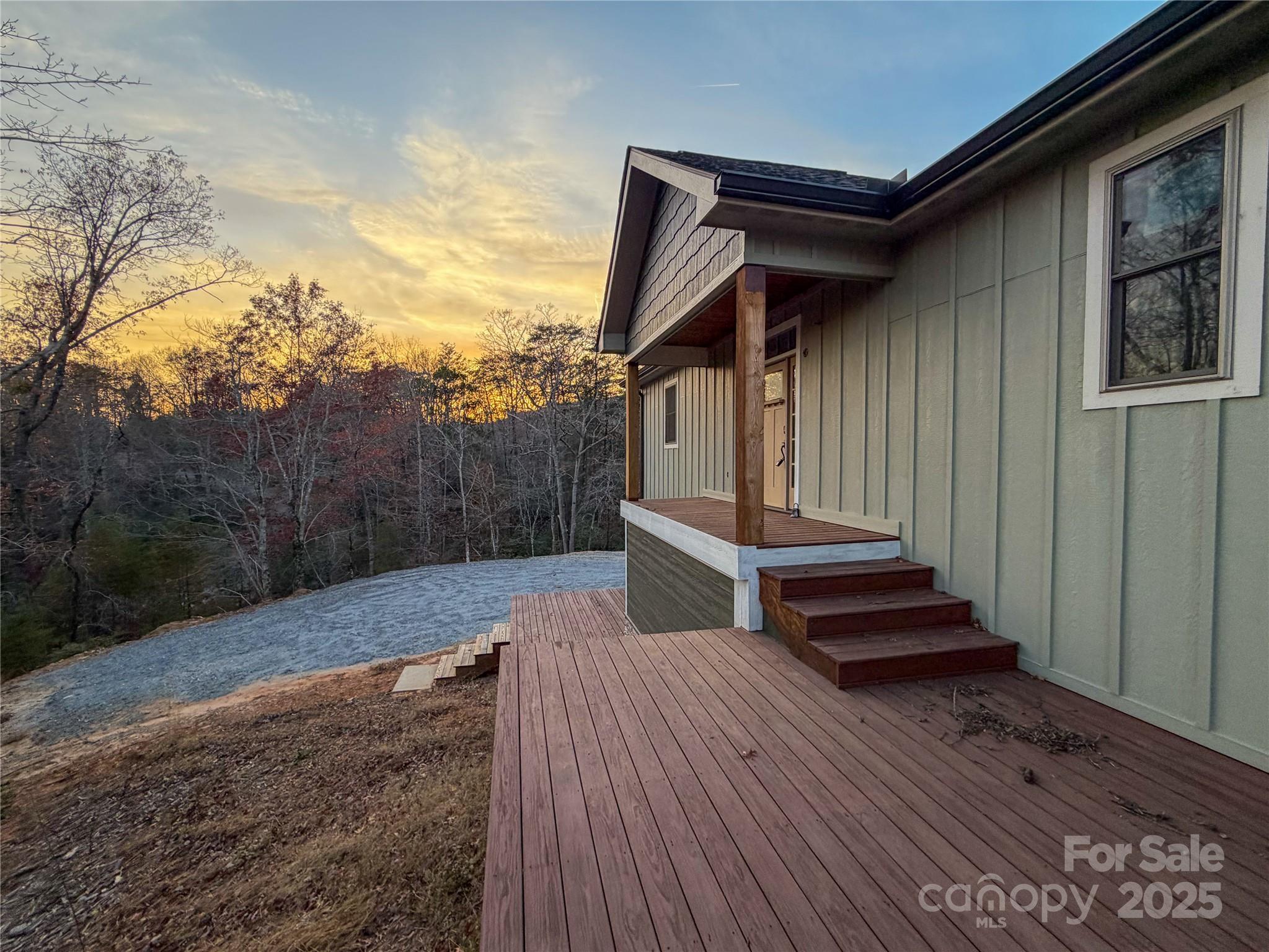 864 Matho Trace — Lake Lure