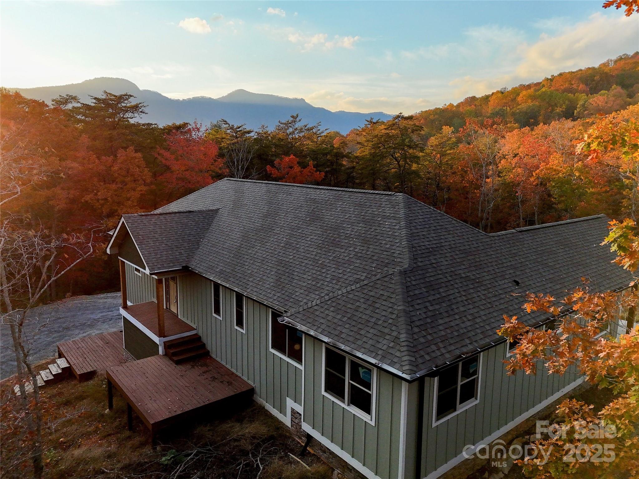 864 Matho Trace — Lake Lure