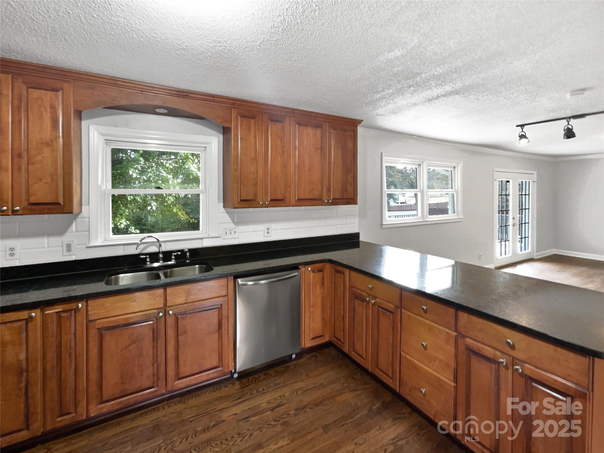 10120 Mount Holly Road — Charlotte