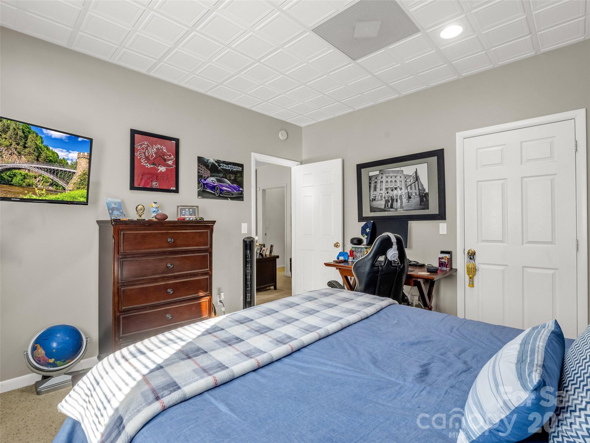 9 Fairway View Drive — Weaverville