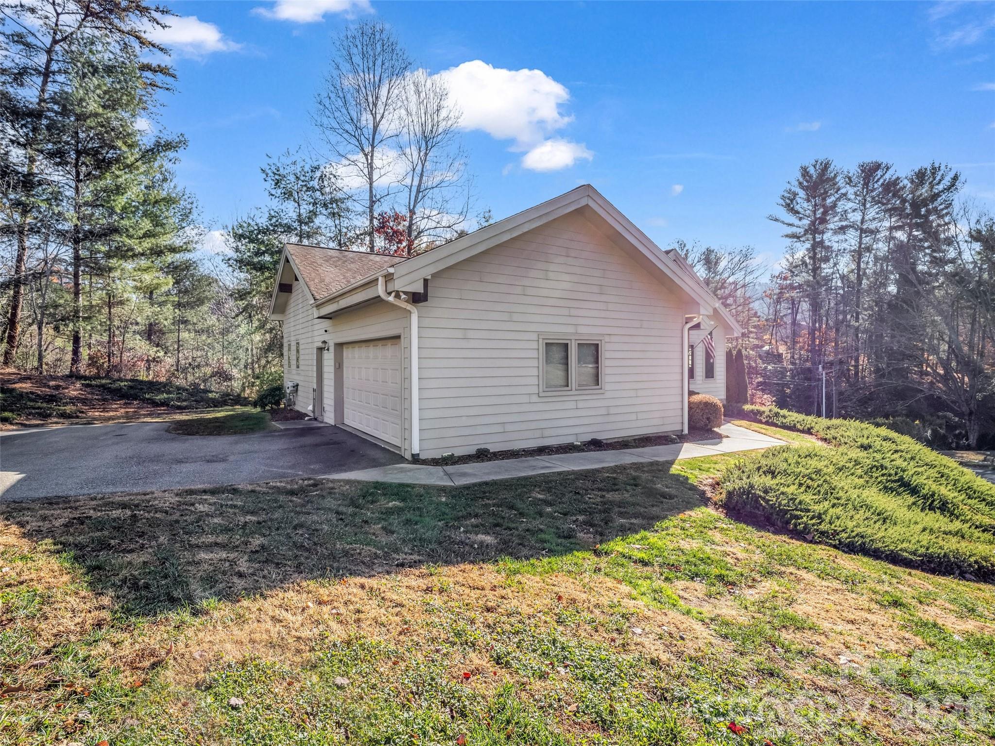 9 Fairway View Drive — Weaverville
