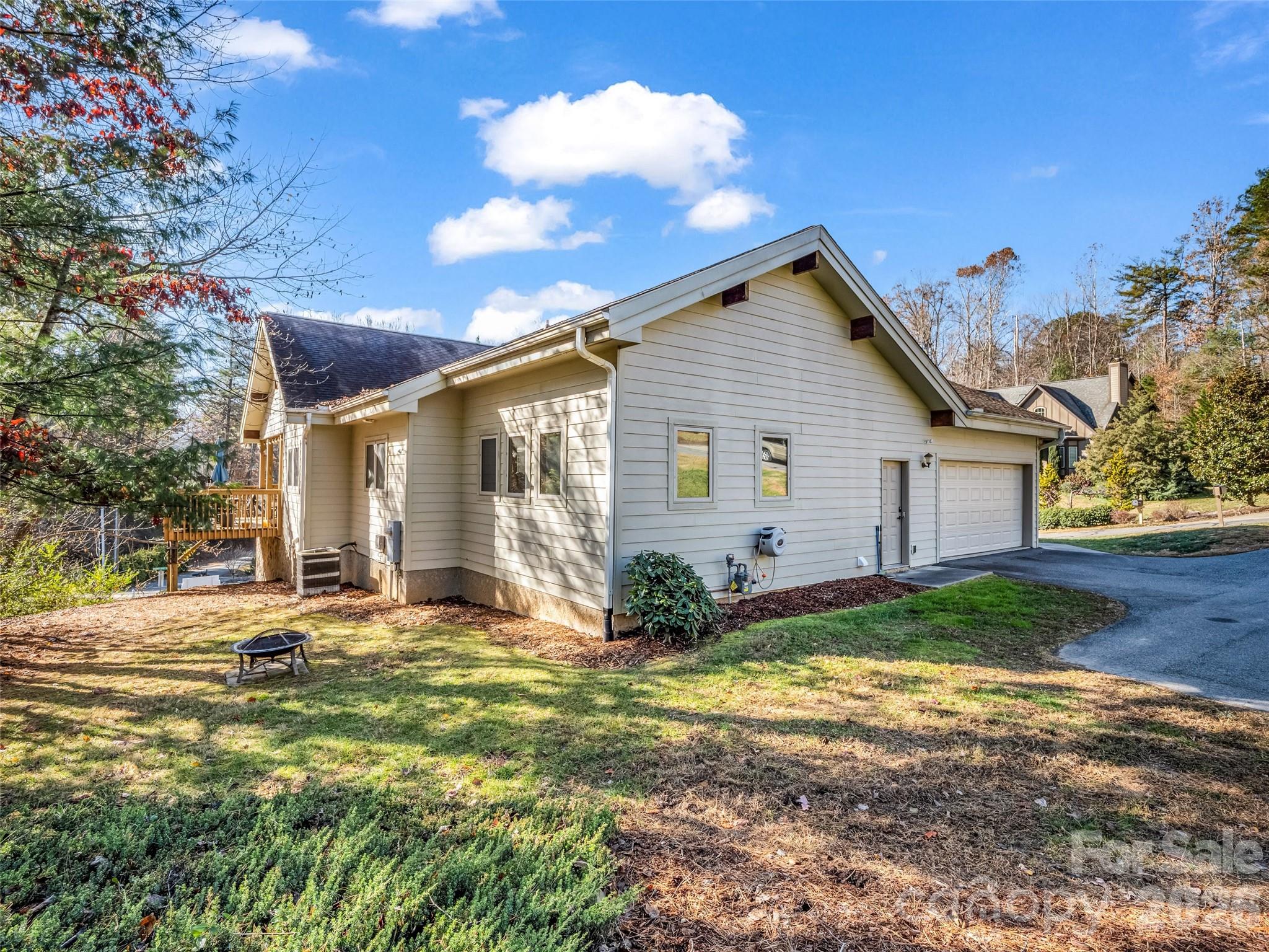 9 Fairway View Drive — Weaverville