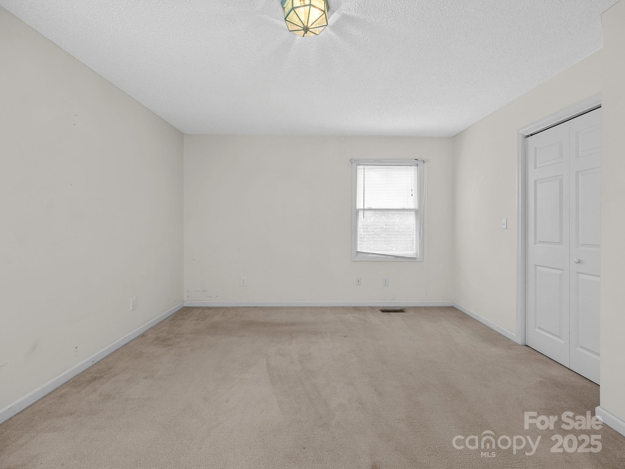 383 Woody Circle — Tryon