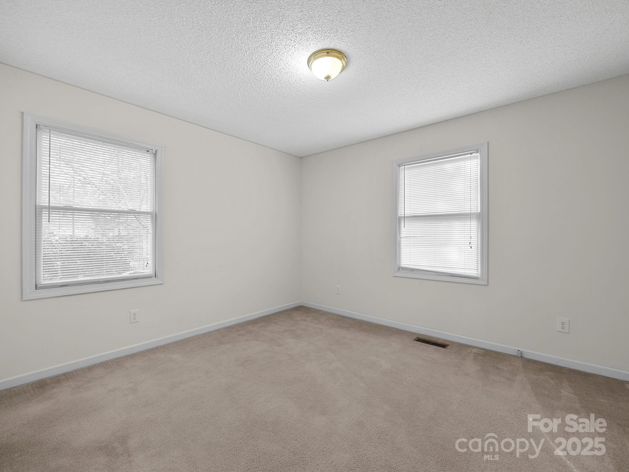383 Woody Circle — Tryon