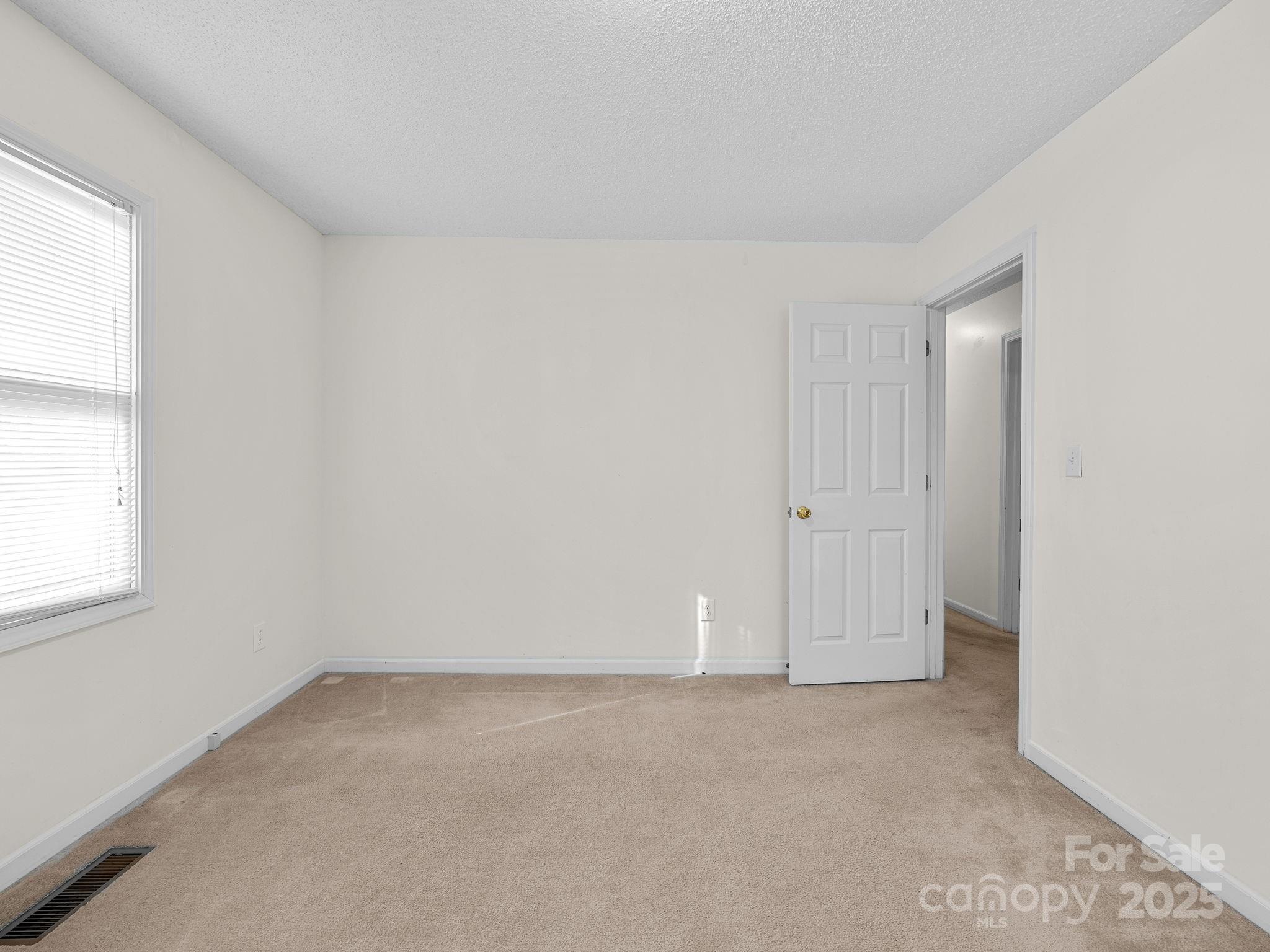 383 Woody Circle — Tryon