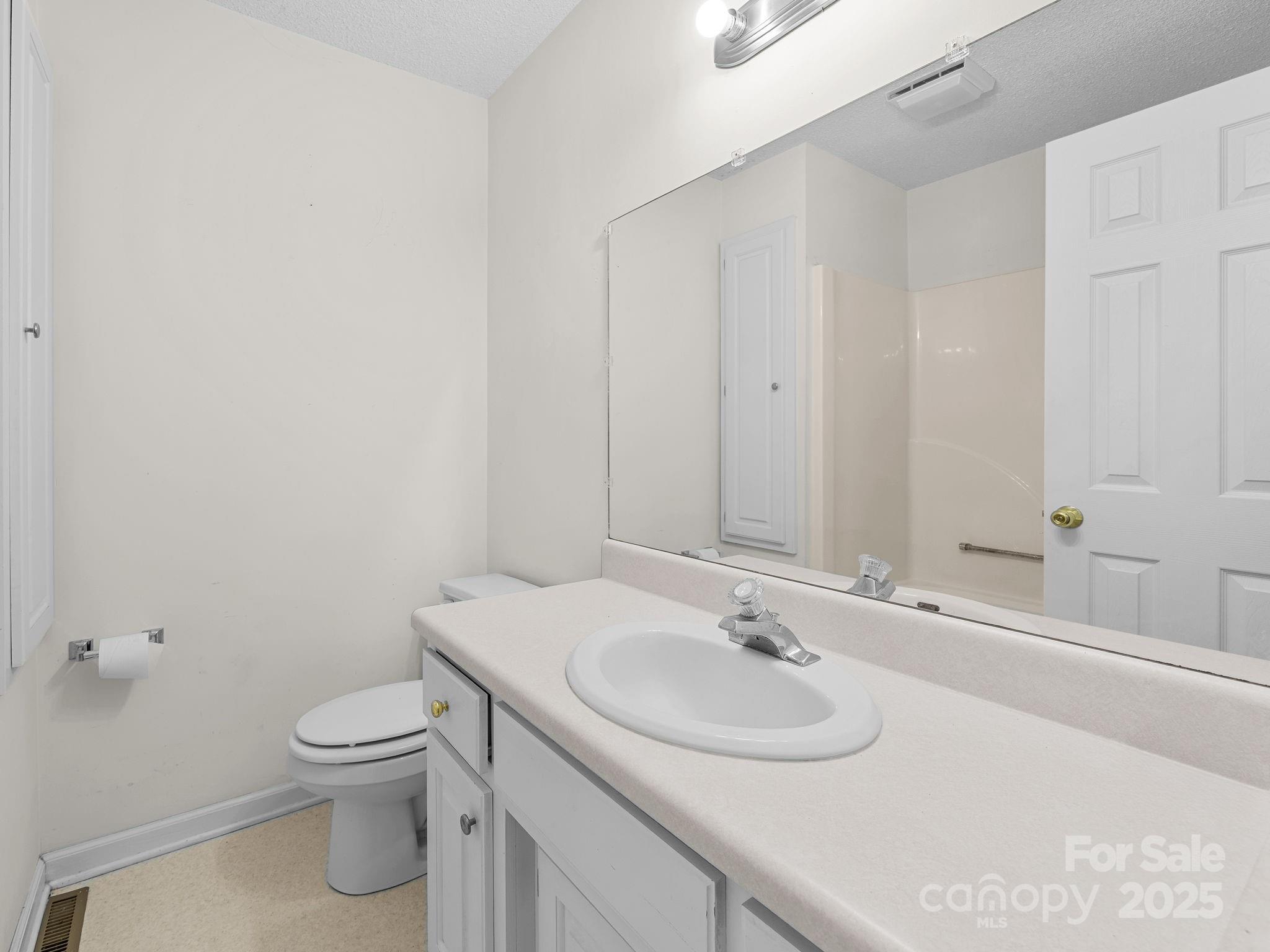 383 Woody Circle — Tryon