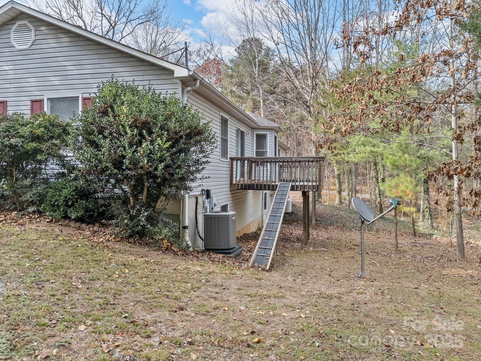 383 Woody Circle — Tryon