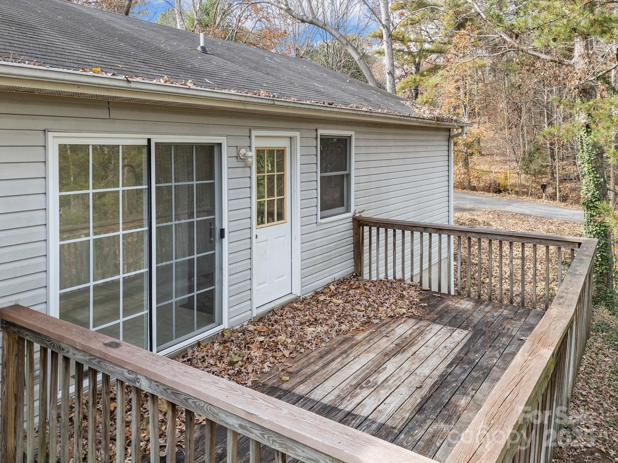 383 Woody Circle — Tryon