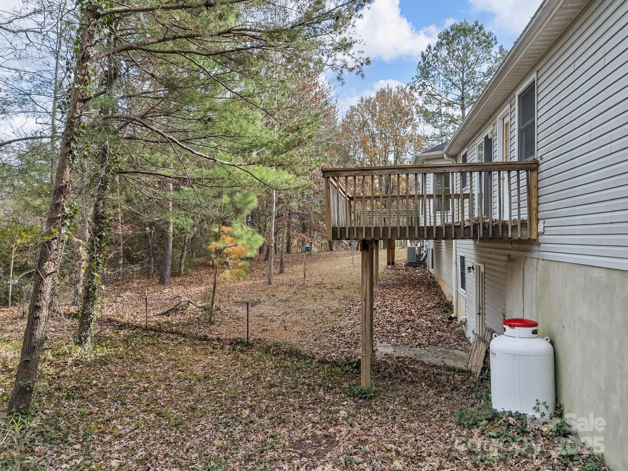 383 Woody Circle — Tryon
