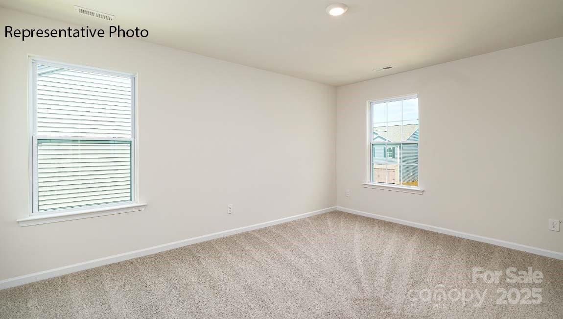 2054 10th Street SE — Hickory