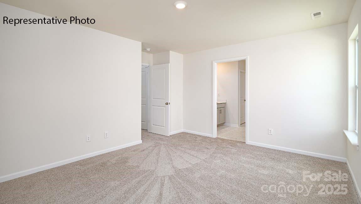 2054 10th Street SE — Hickory