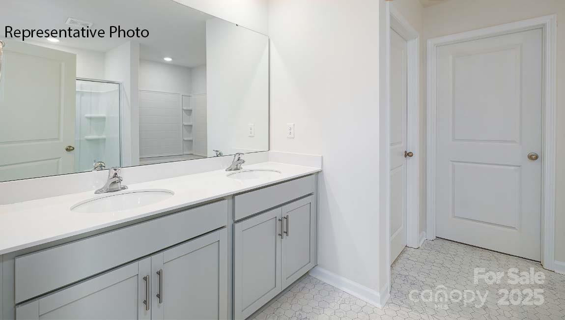 2054 10th Street SE — Hickory