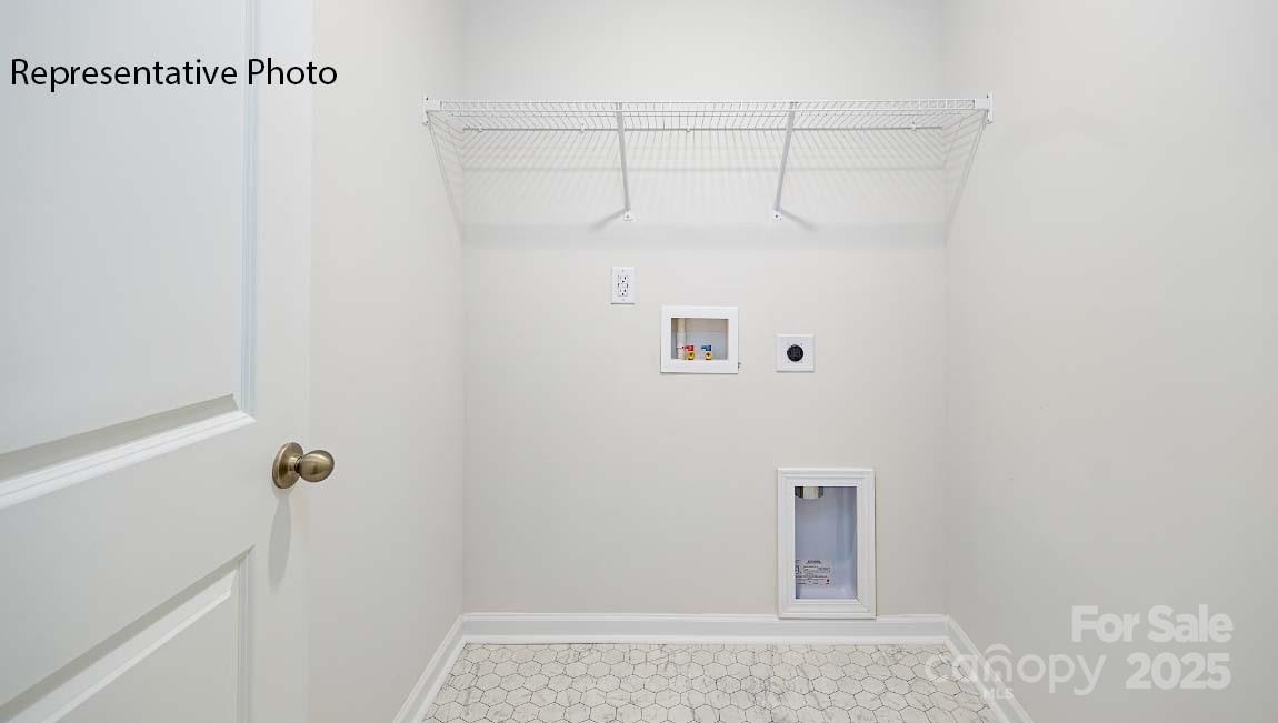 2054 10th Street SE — Hickory