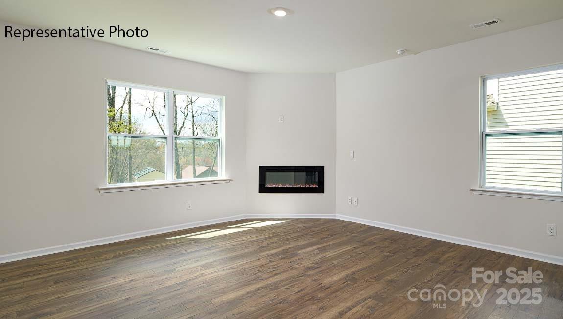 2054 10th Street SE — Hickory
