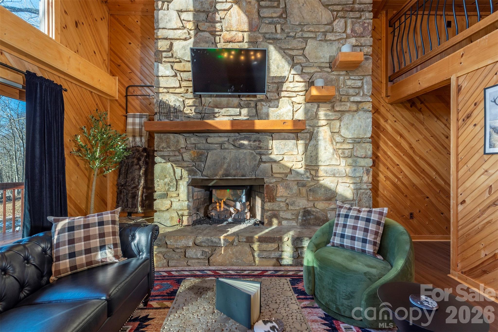 2338 El Miner Drive — Mars Hill