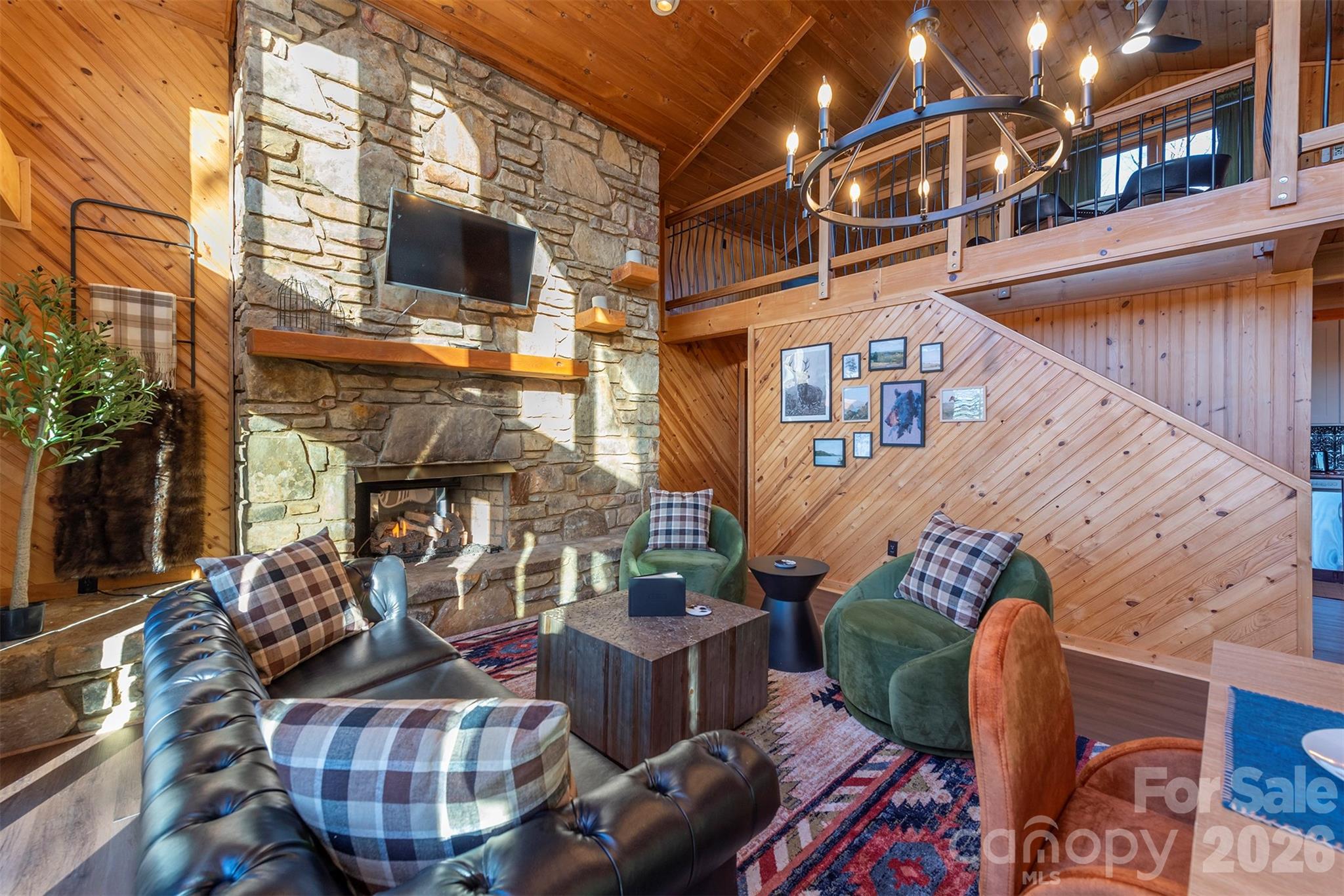 2338 El Miner Drive — Mars Hill