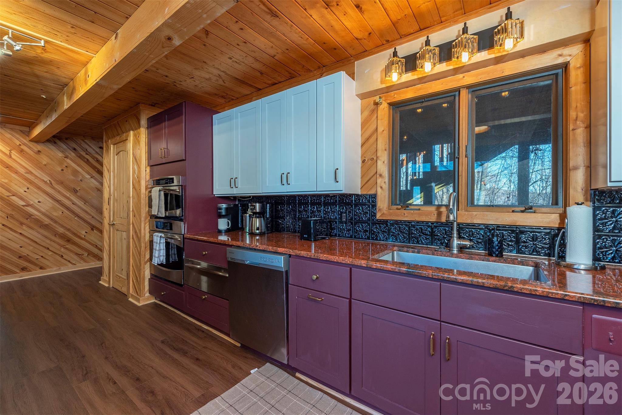 2338 El Miner Drive — Mars Hill