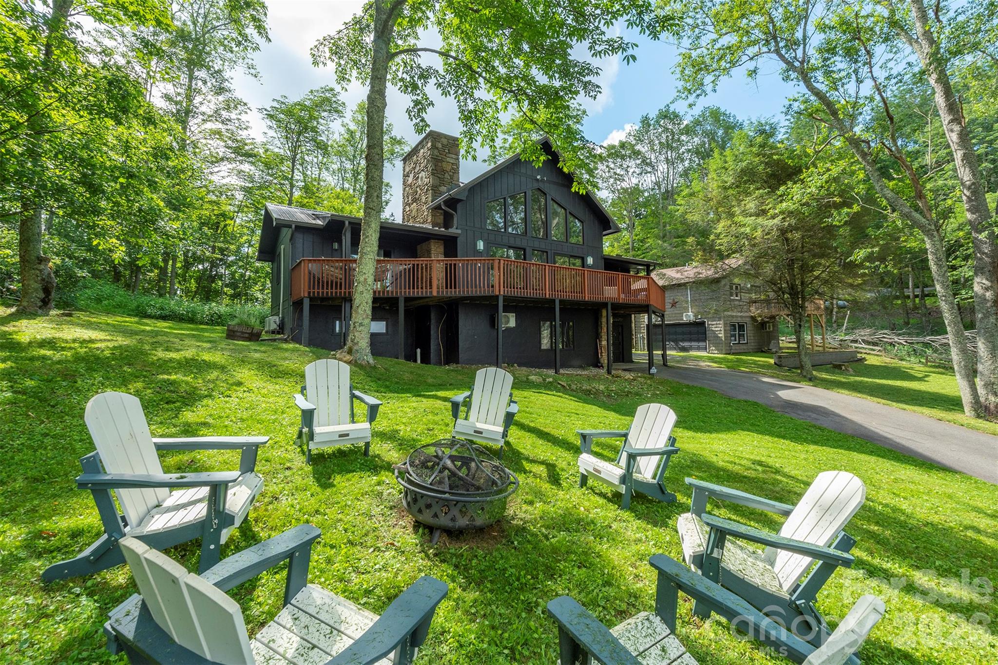 2338 El Miner Drive — Mars Hill