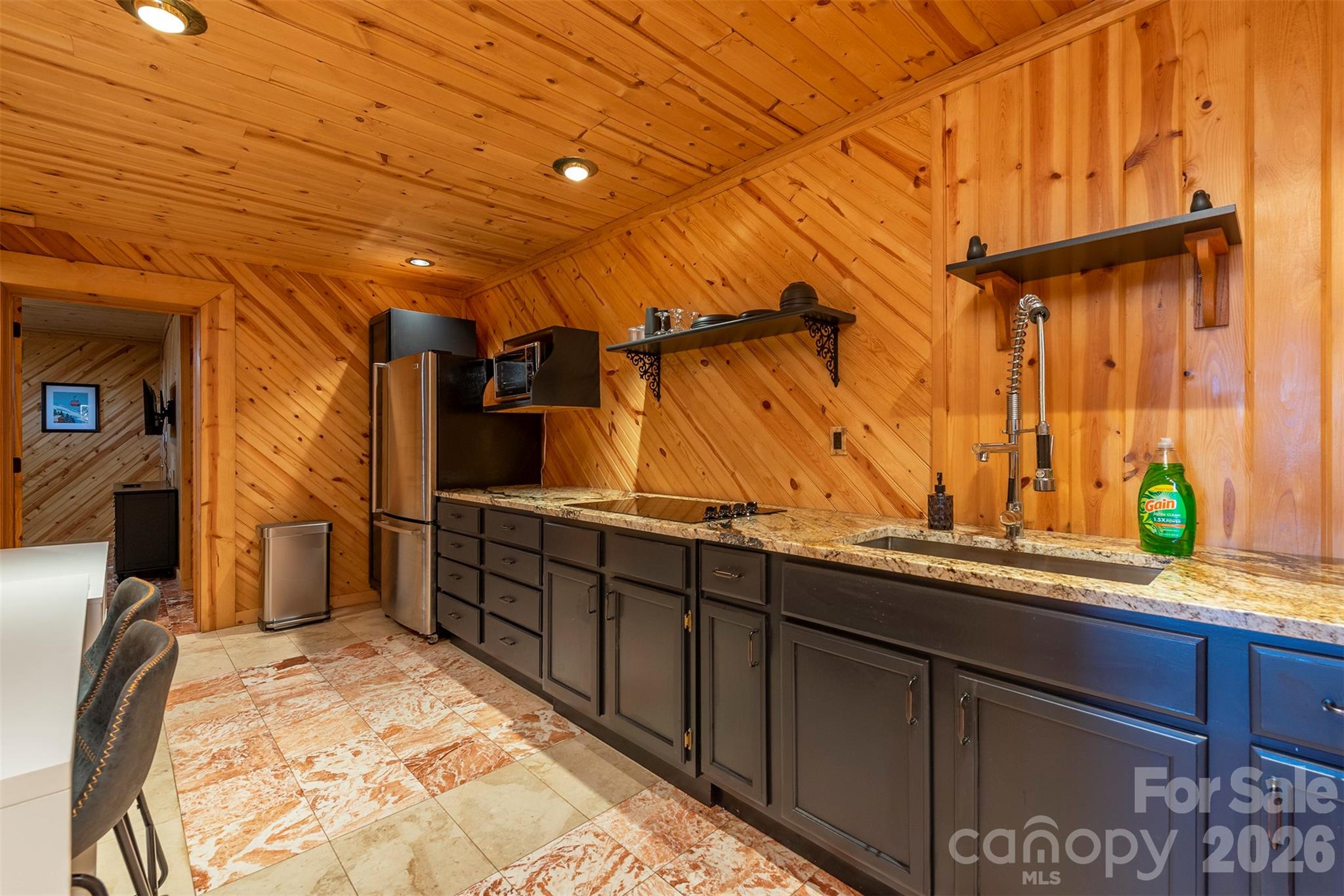 2338 El Miner Drive — Mars Hill
