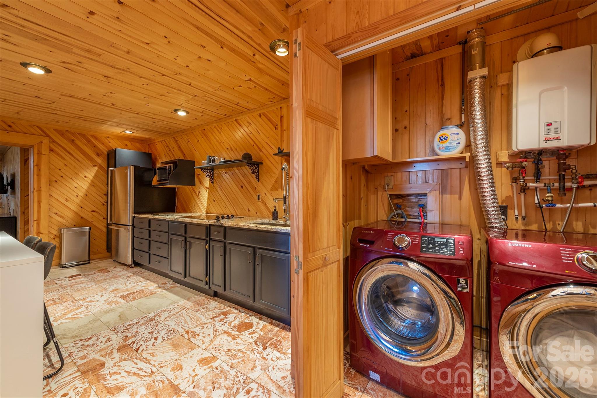 2338 El Miner Drive — Mars Hill