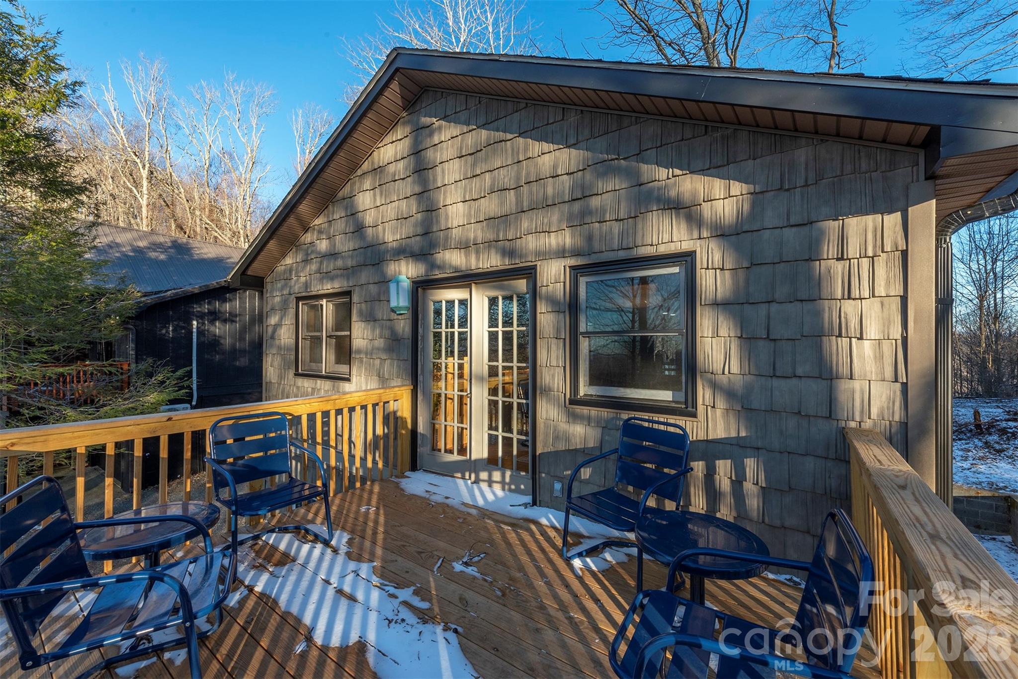 2338 El Miner Drive — Mars Hill