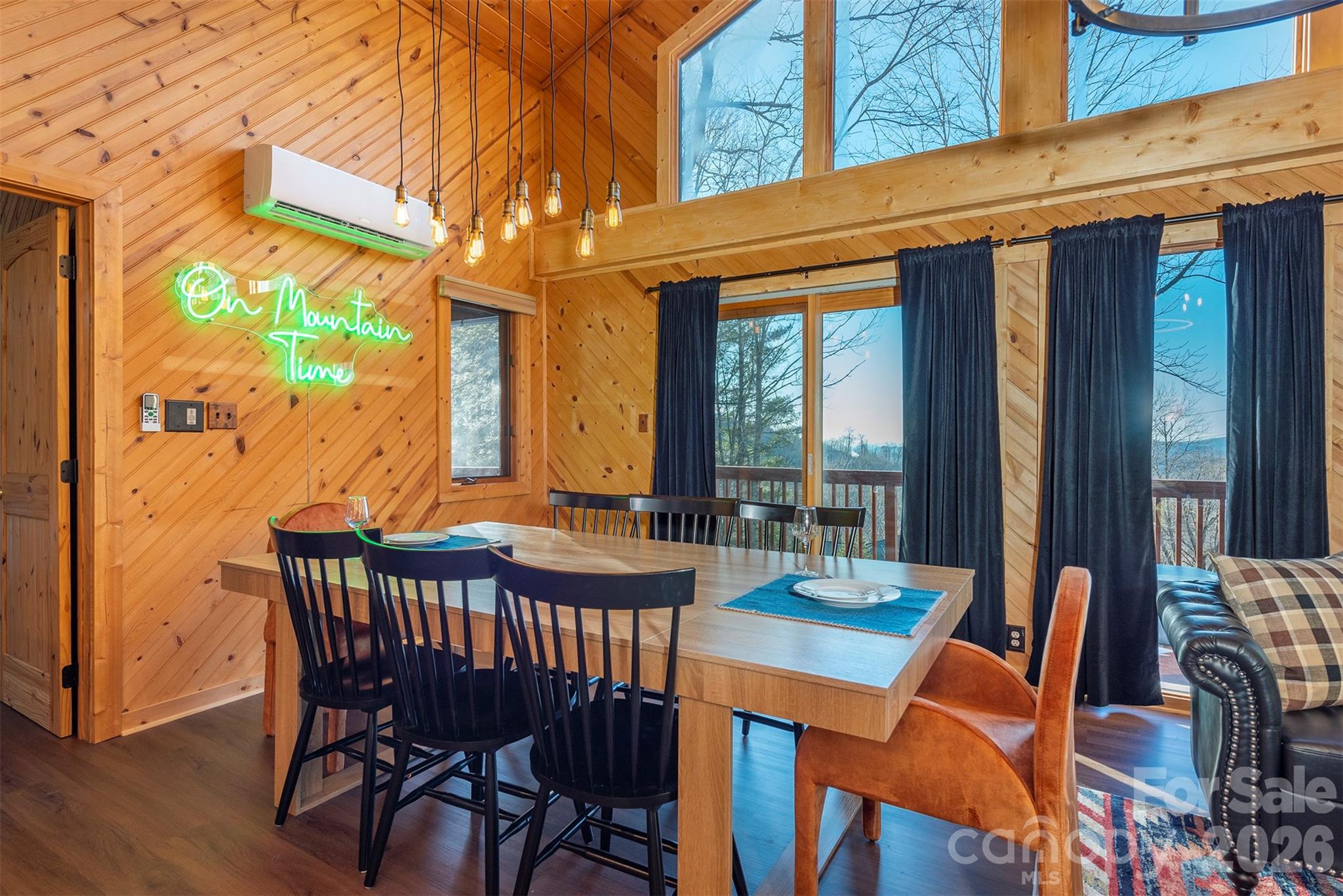2338 El Miner Drive — Mars Hill