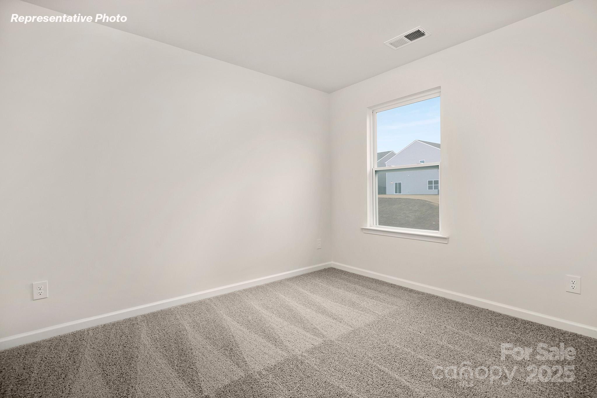 2058 10th Street SE — Hickory