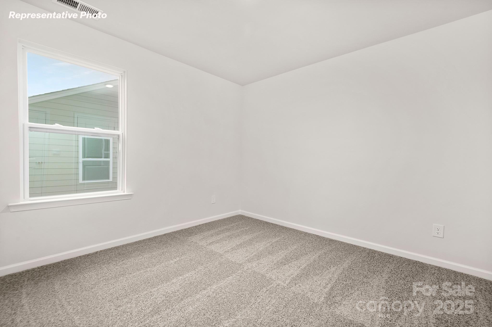 2058 10th Street SE — Hickory