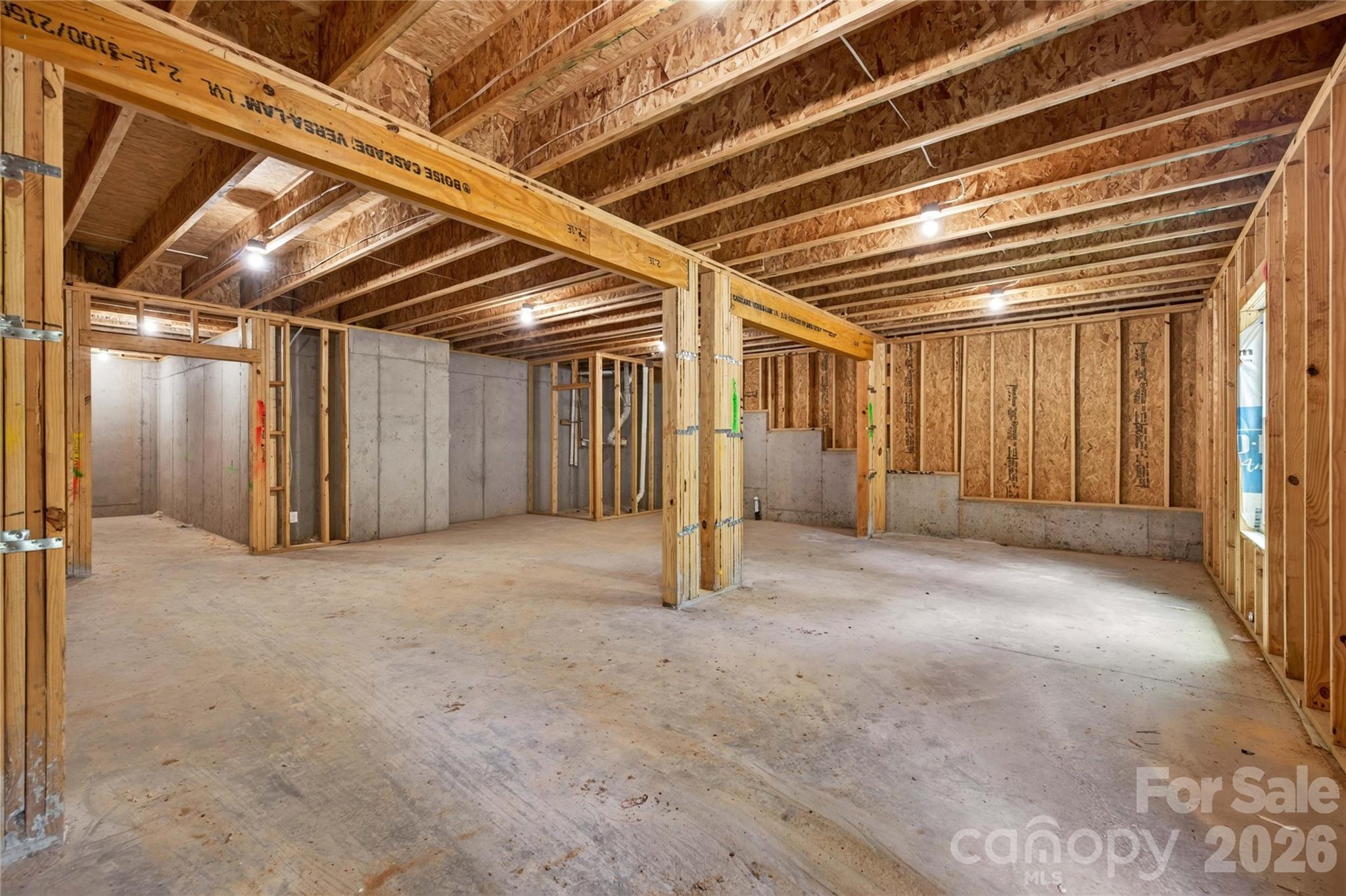 2058 10th Street SE — Hickory