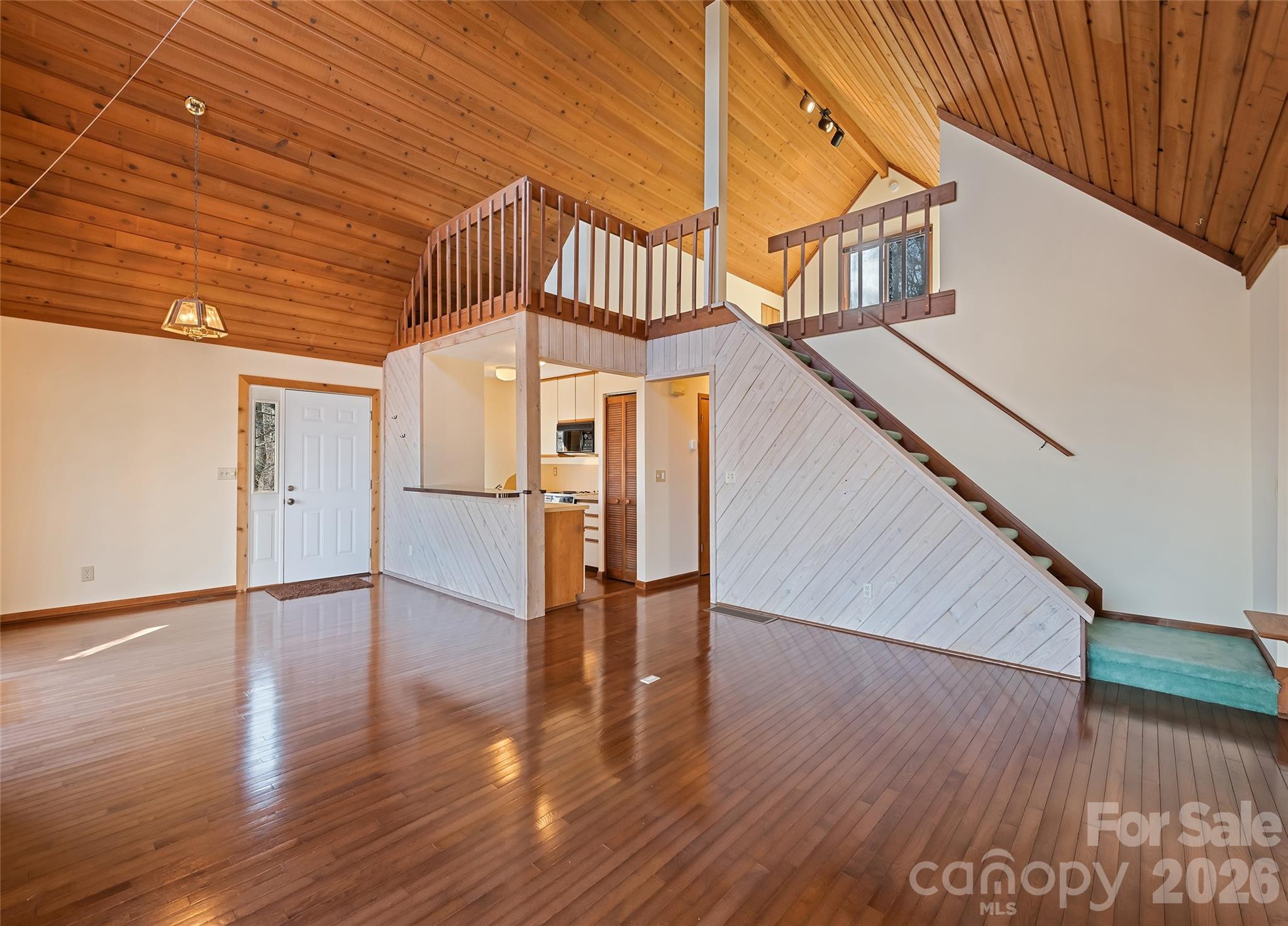 1350 Davis Mountain Road — Hendersonville
