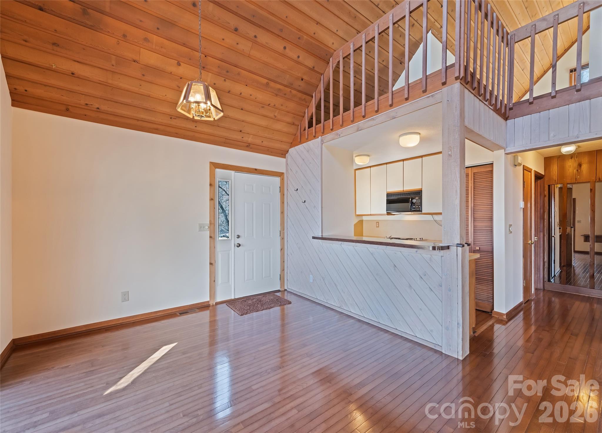1350 Davis Mountain Road — Hendersonville