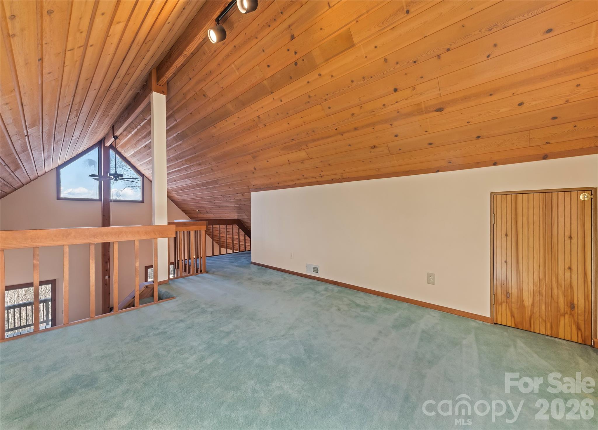 1350 Davis Mountain Road — Hendersonville