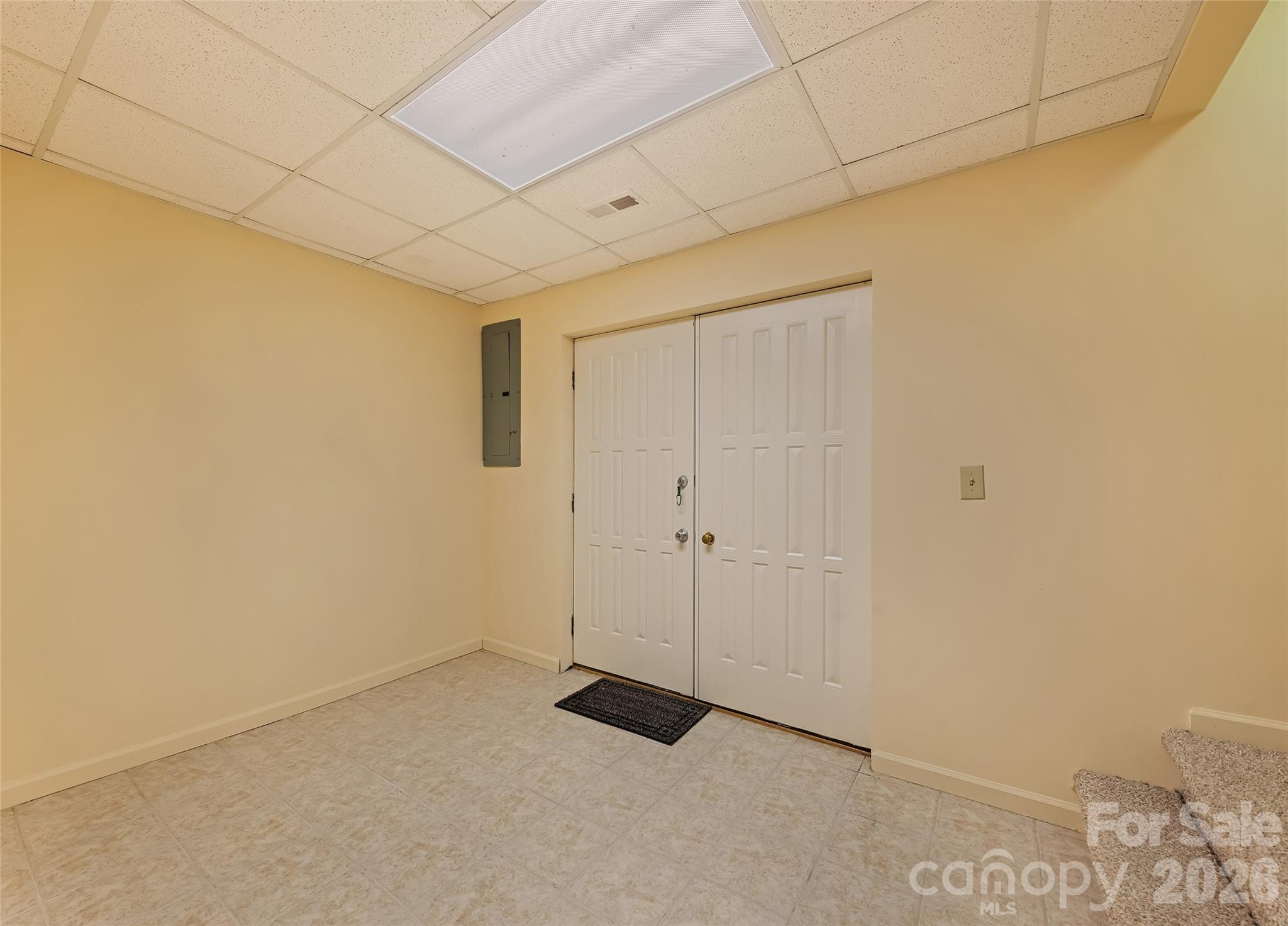 1350 Davis Mountain Road — Hendersonville
