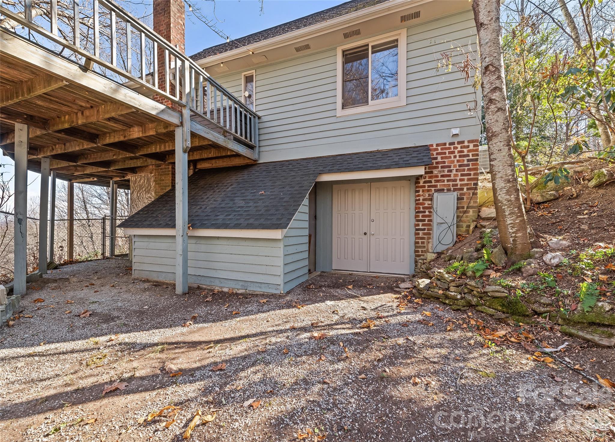 1350 Davis Mountain Road — Hendersonville
