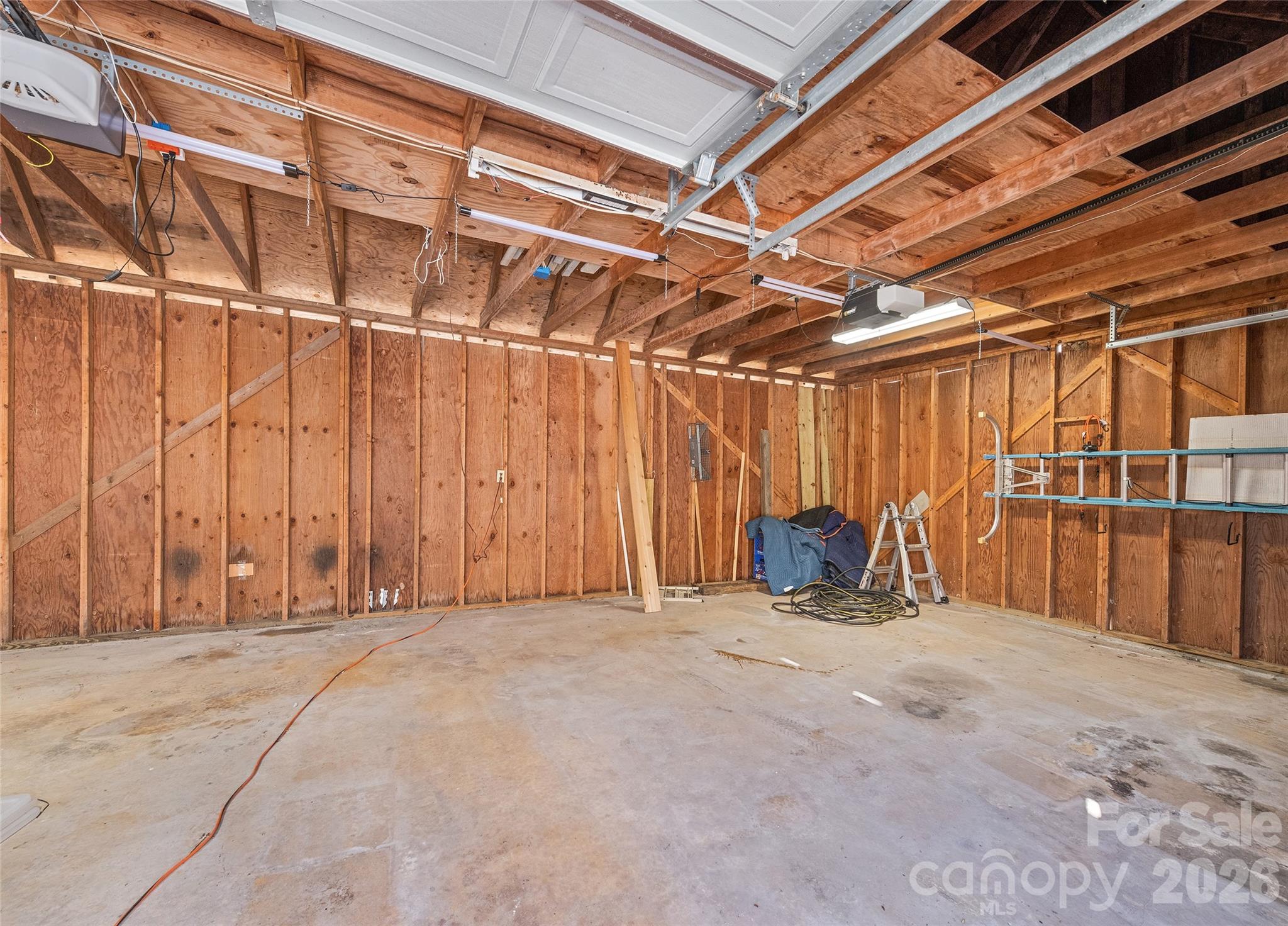 1350 Davis Mountain Road — Hendersonville