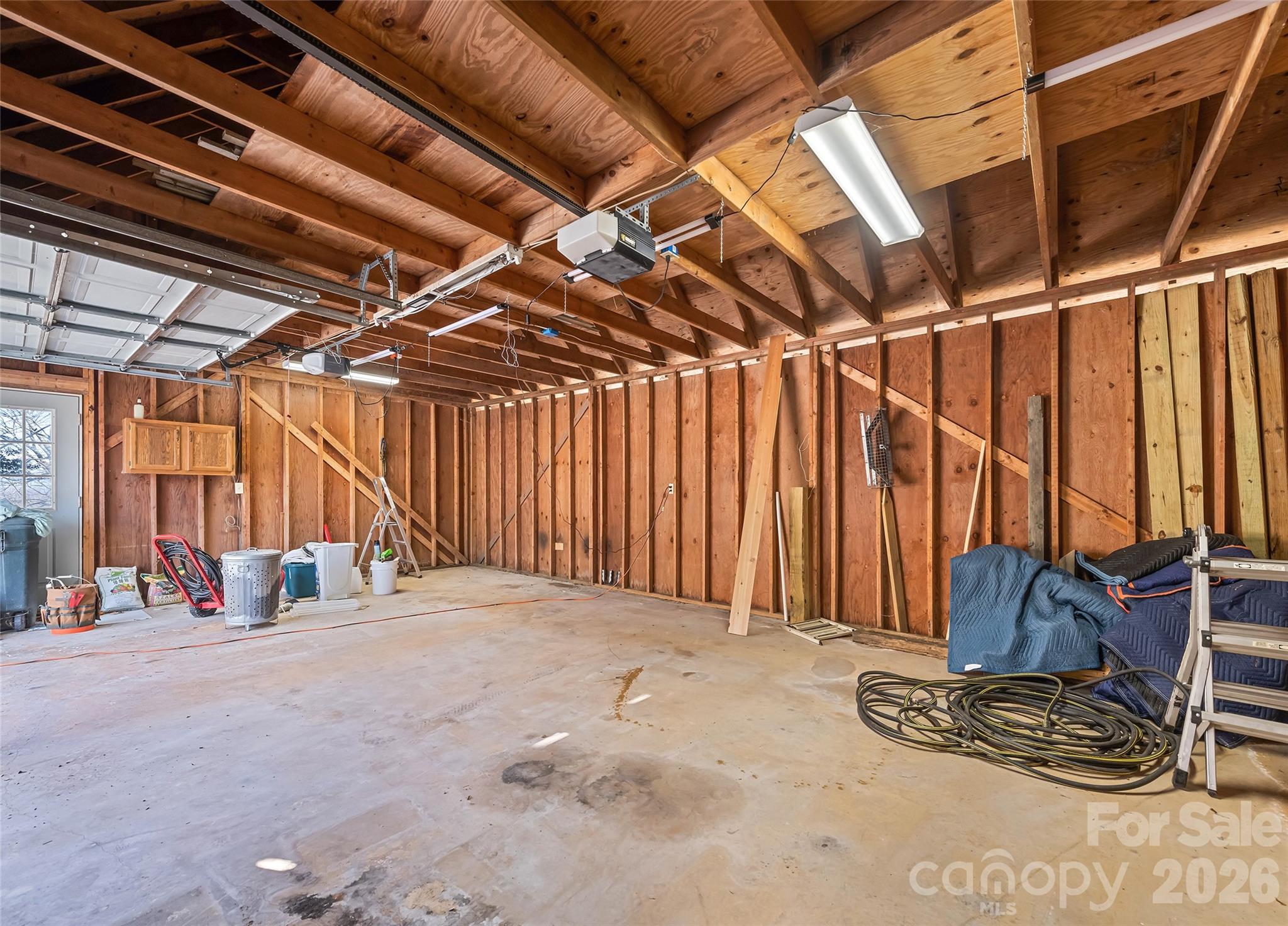 1350 Davis Mountain Road — Hendersonville