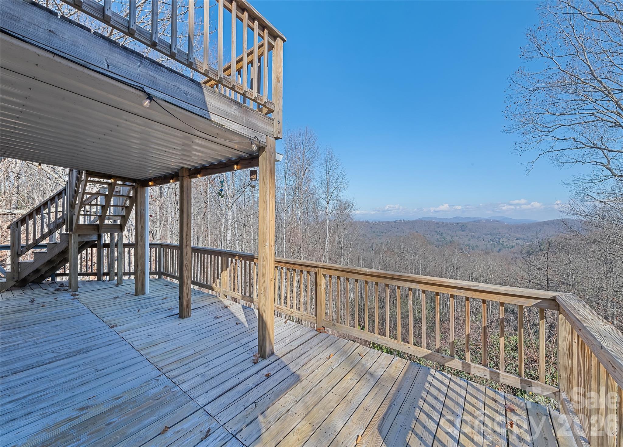 1350 Davis Mountain Road — Hendersonville