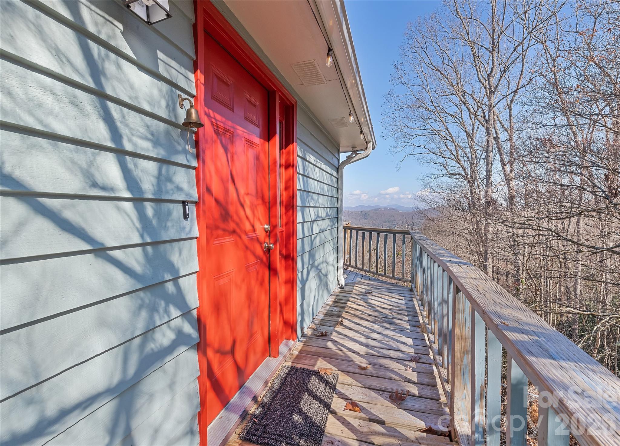 1350 Davis Mountain Road — Hendersonville