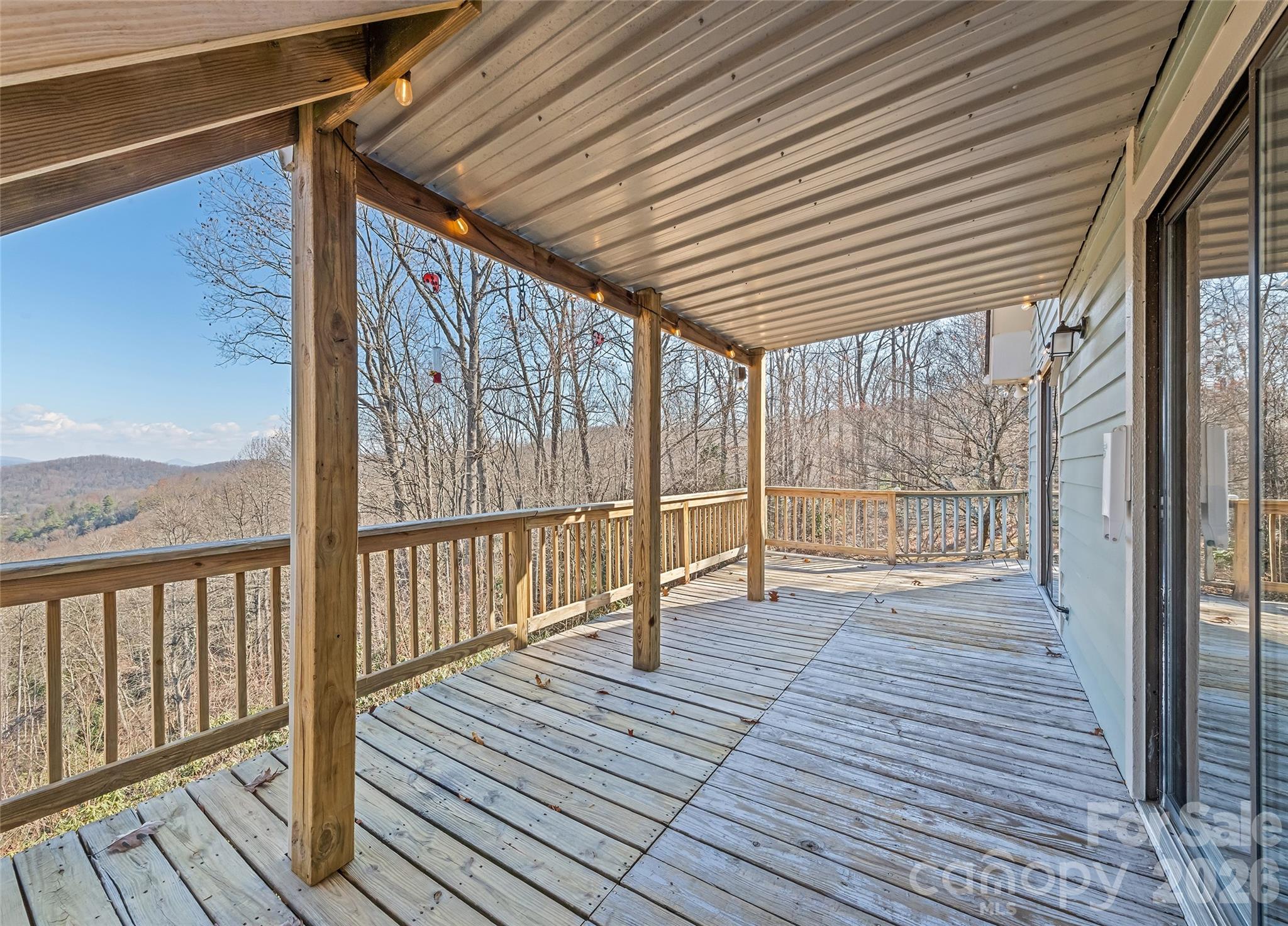 1350 Davis Mountain Road — Hendersonville
