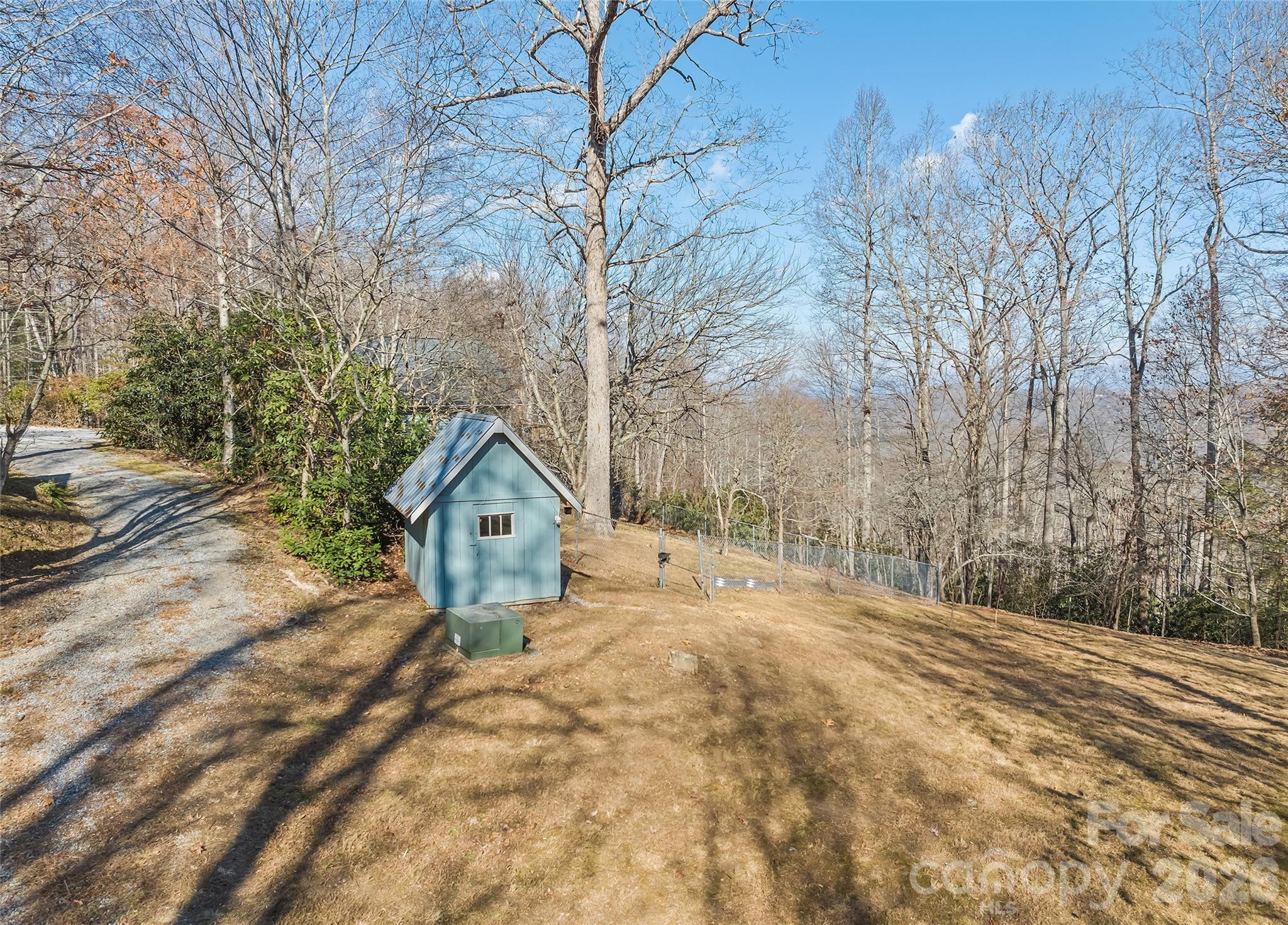 1350 Davis Mountain Road — Hendersonville