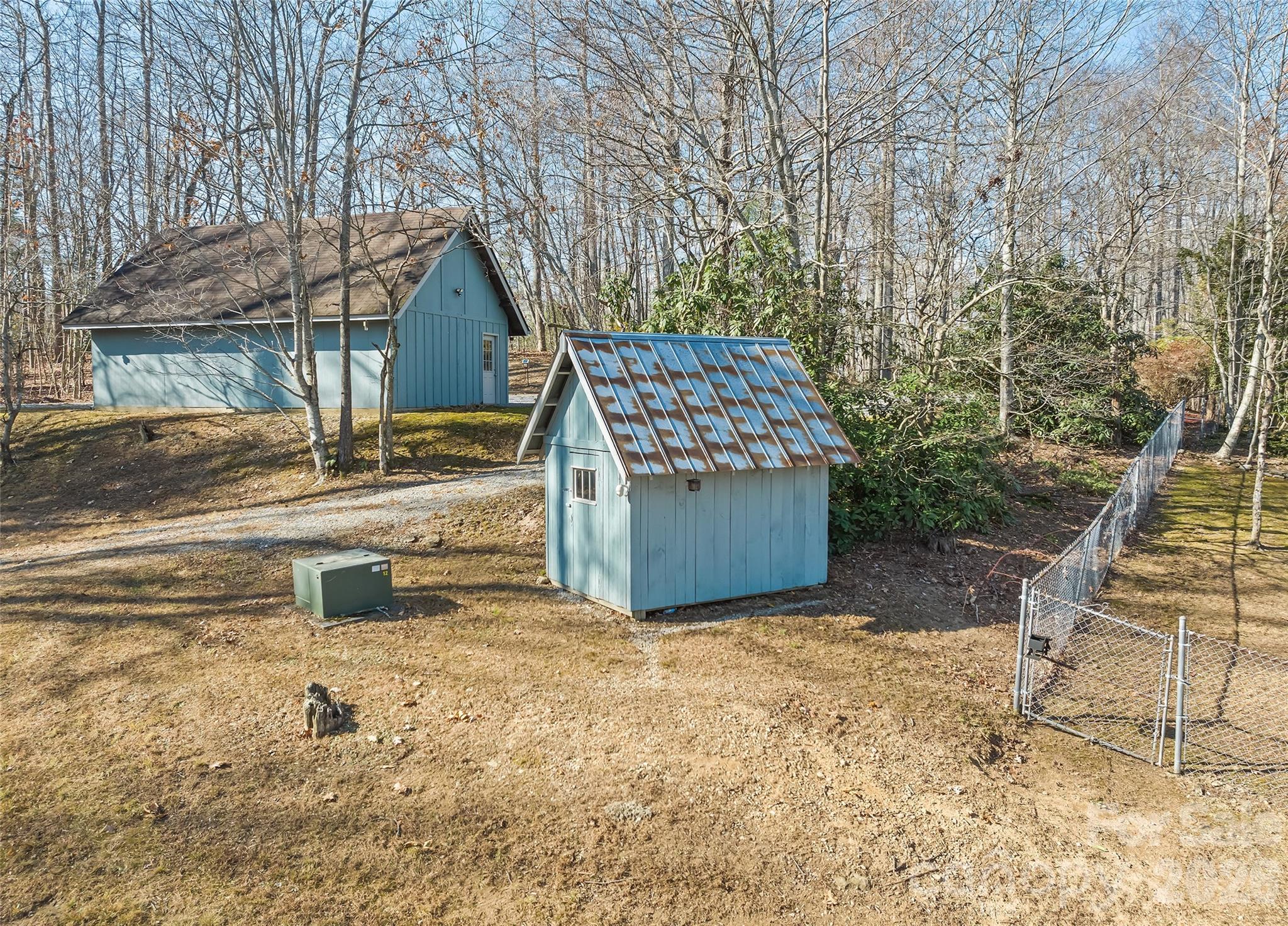 1350 Davis Mountain Road — Hendersonville