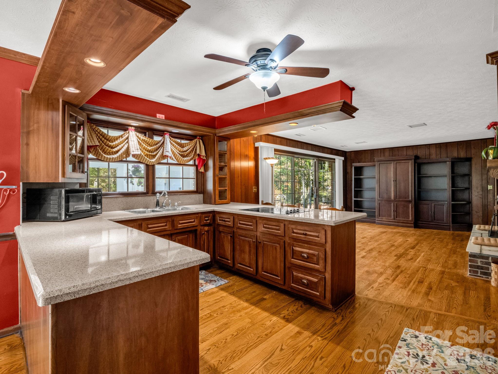 1867 Fruitland Road — Hendersonville