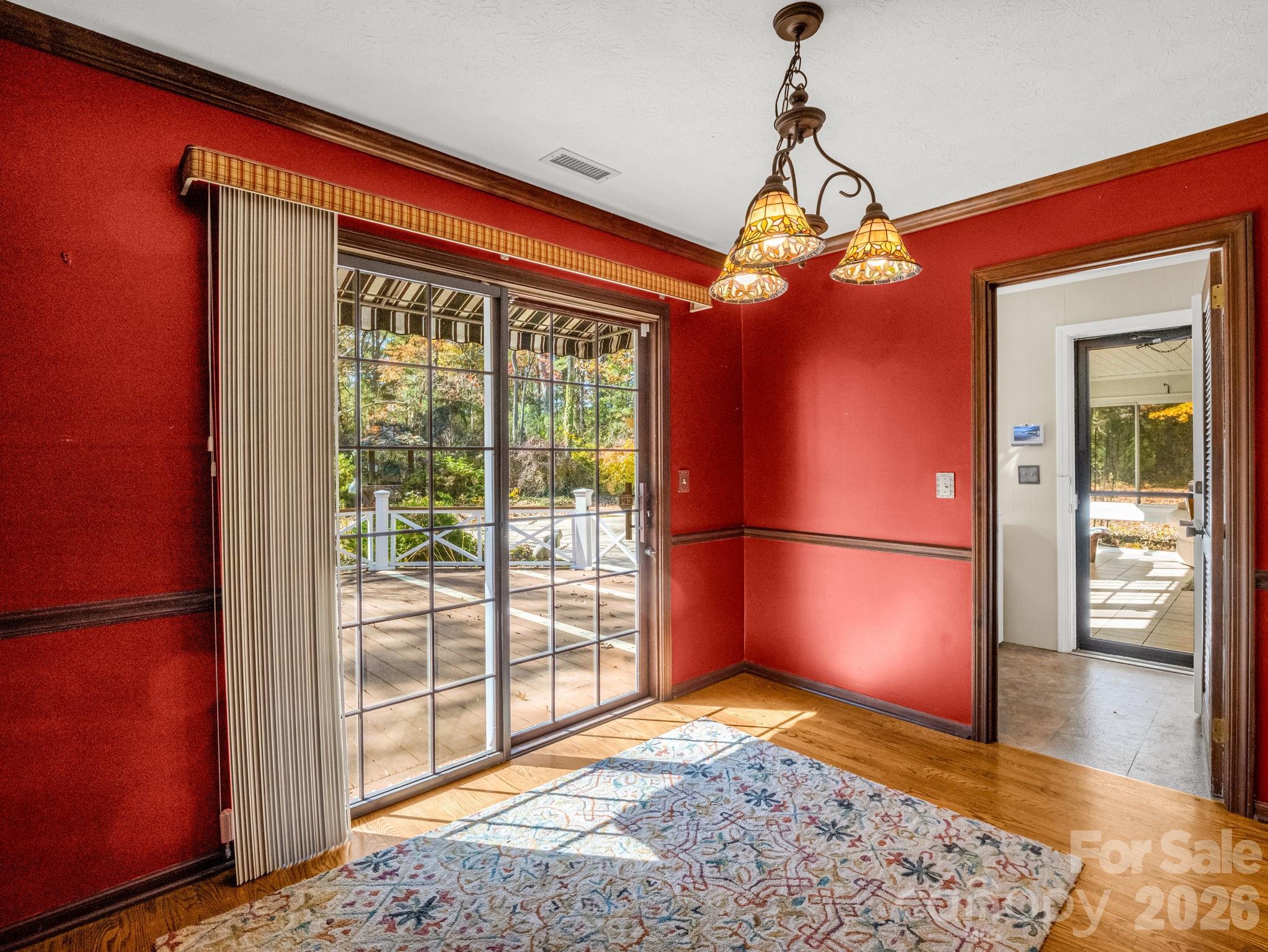 1867 Fruitland Road — Hendersonville