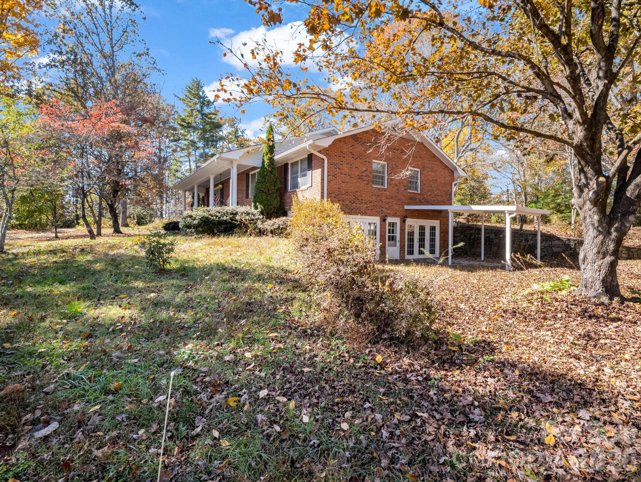 1867 Fruitland Road — Hendersonville