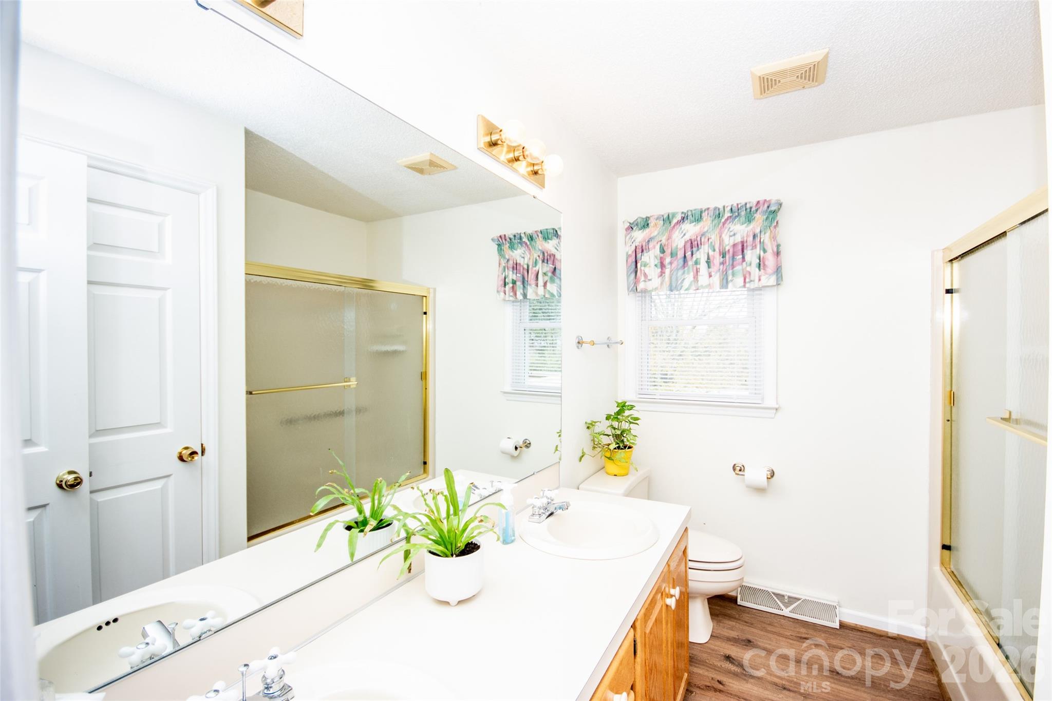 2890 Hobson Road — Cleveland