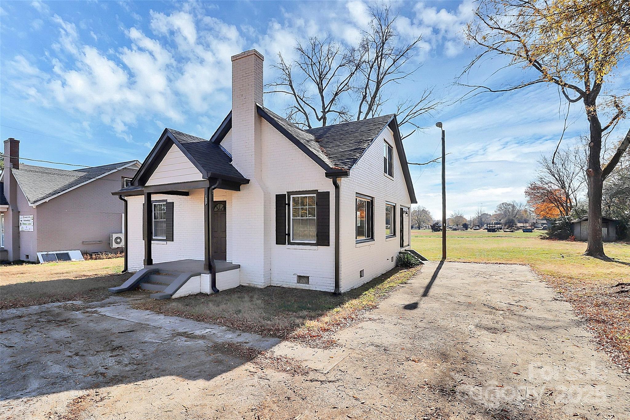 108 Lee Drive — Shelby